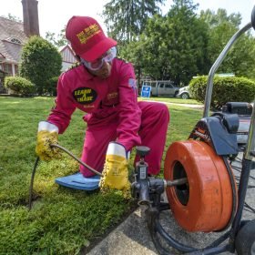 Here Mike Williams uses a General Equipment Sewerooter T-3 to clear a main drain in a residential neighborhood. Mike is a big fan of the General brand as they provide wht he feels are the perfect tools for a company like Just Drains that services not only suburban neighborhoods but often crowded bowntown Philadelphia residnetial and commercial customers.