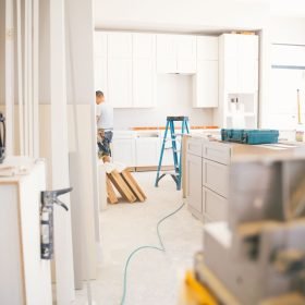 fitting-a-kitchen-1173658667-7553105e66194e14a50cfd7adc3ef7b1